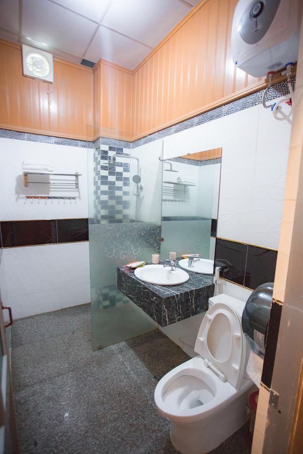 Tay Nguyen Hotel Kon Tum Exteriör bild