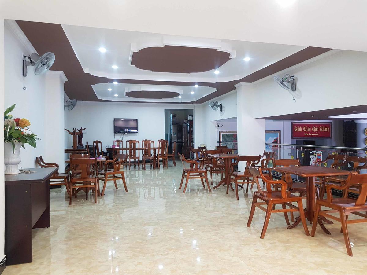 Tay Nguyen Hotel Kon Tum Exteriör bild