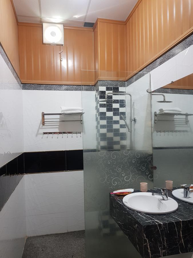 Tay Nguyen Hotel Kon Tum Exteriör bild