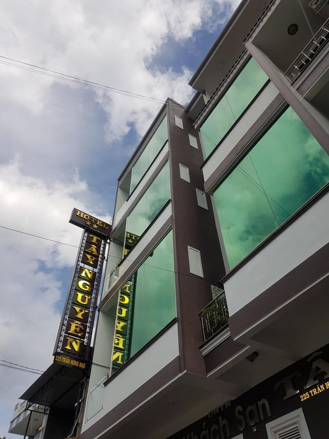 Tay Nguyen Hotel Kon Tum Exteriör bild